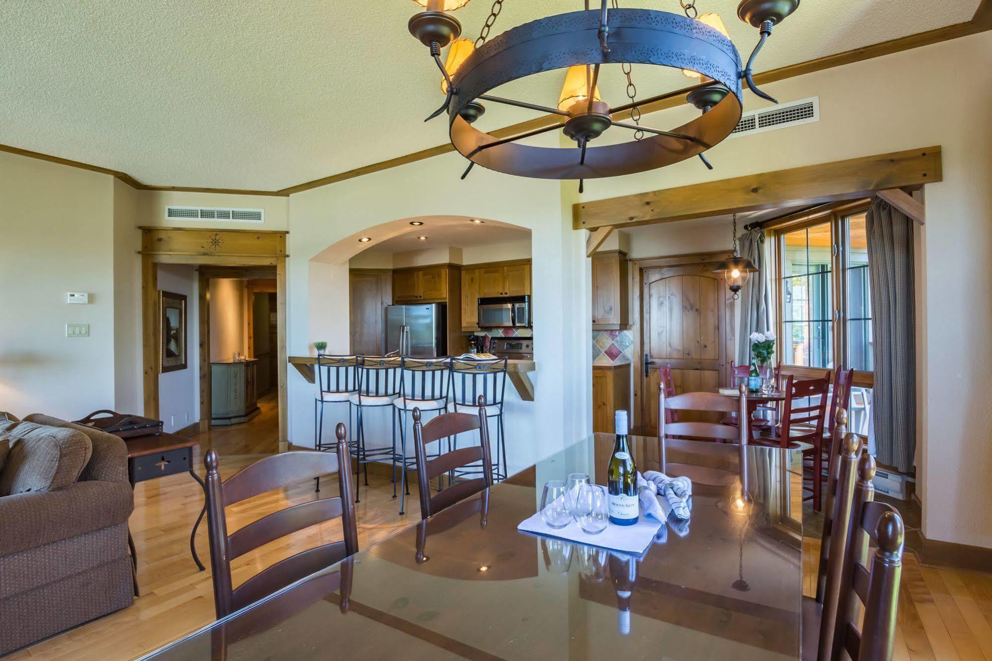 Hotel Equinox - Rvmt Mont-Tremblant Esterno foto
